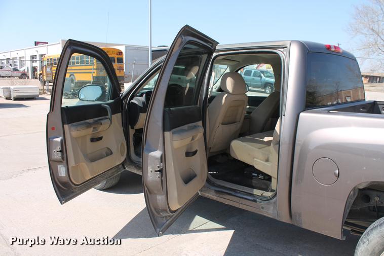 image for item DB5182 2008 Chevrolet Silverado 1500 LT Crew Cab pickup truck