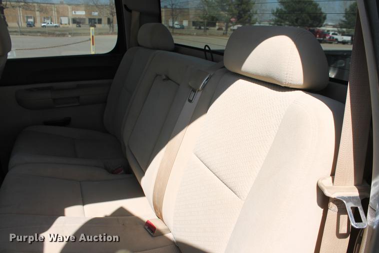 image for item DB5182 2008 Chevrolet Silverado 1500 LT Crew Cab pickup truck