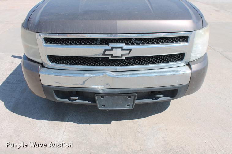 image for item DB5182 2008 Chevrolet Silverado 1500 LT Crew Cab pickup truck