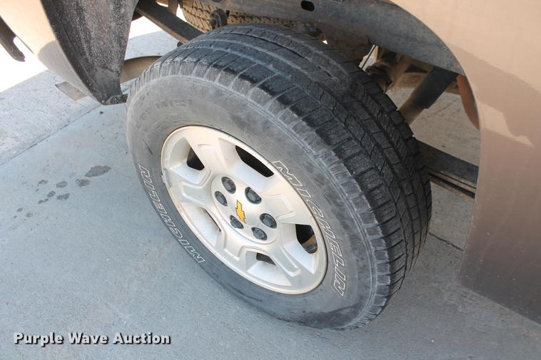 image for item DB5182 2008 Chevrolet Silverado 1500 LT Crew Cab pickup truck