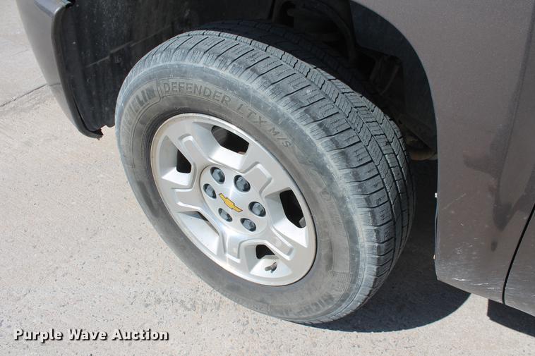 image for item DB5182 2008 Chevrolet Silverado 1500 LT Crew Cab pickup truck