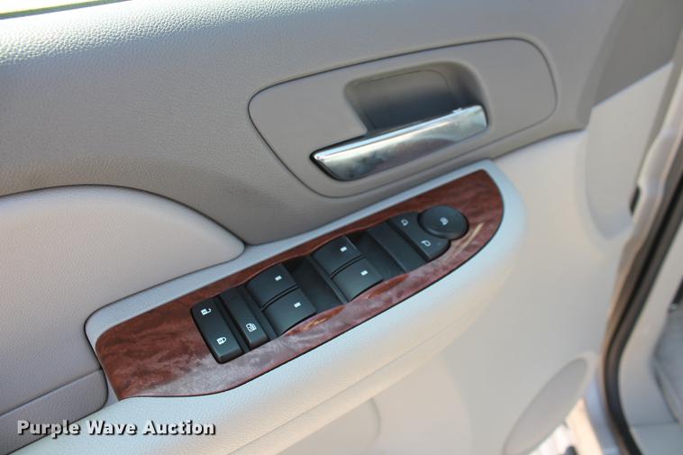 image for item DB5183 2007 GMC Yukon XL SUV