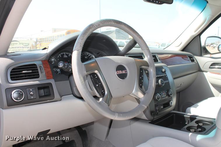 image for item DB5183 2007 GMC Yukon XL SUV