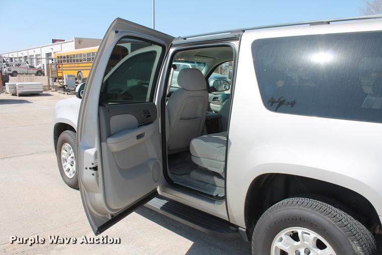 image for item DB5183 2007 GMC Yukon XL SUV