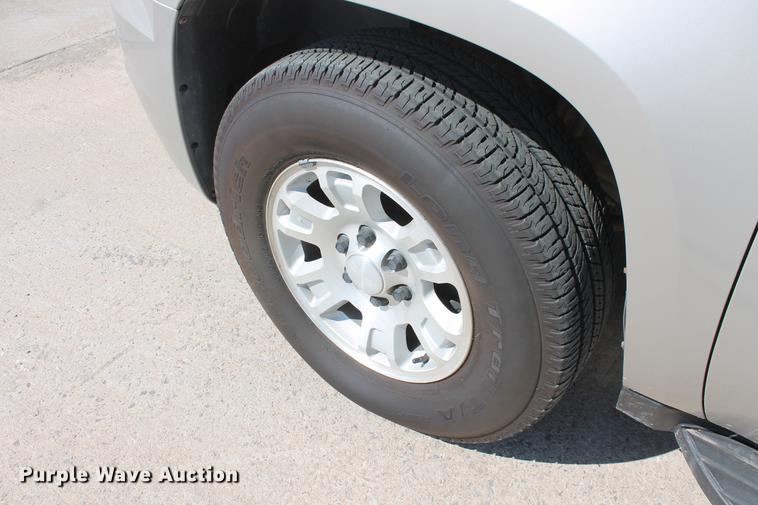 image for item DB5183 2007 GMC Yukon XL SUV