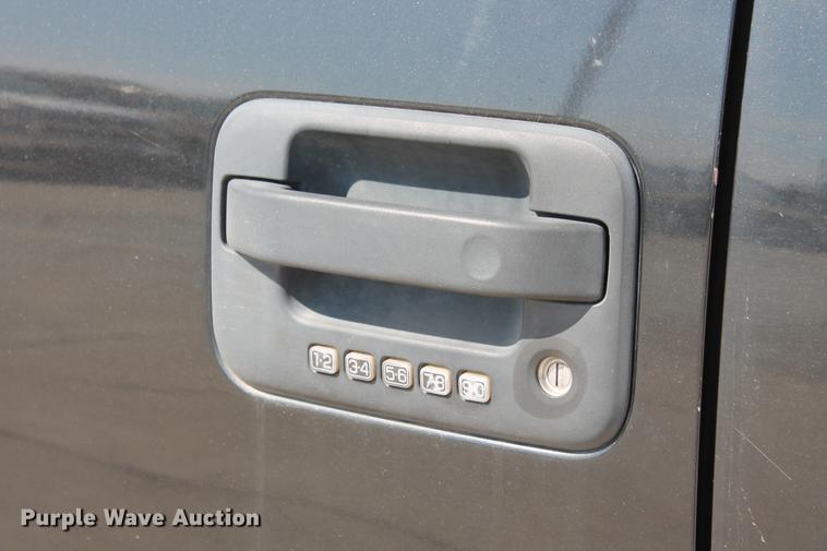 image for item DB5184 2010 Ford F150 XLT SuperCrew pickup truck