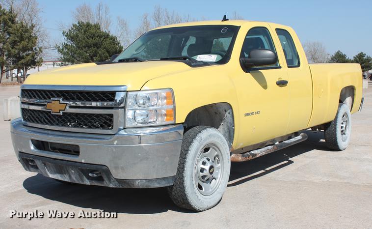 image for item DB5186 2012 Chevrolet Silverado 2500HD LS Ext. Cab pickup truck