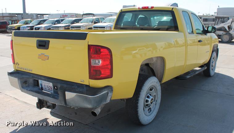 image for item DB5186 2012 Chevrolet Silverado 2500HD LS Ext. Cab pickup truck