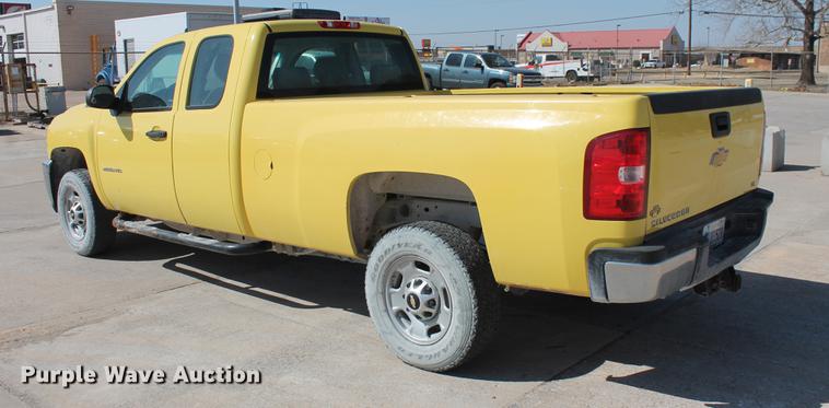 image for item DB5186 2012 Chevrolet Silverado 2500HD LS Ext. Cab pickup truck
