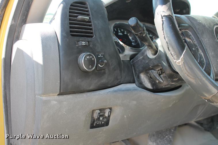 image for item DB5186 2012 Chevrolet Silverado 2500HD LS Ext. Cab pickup truck