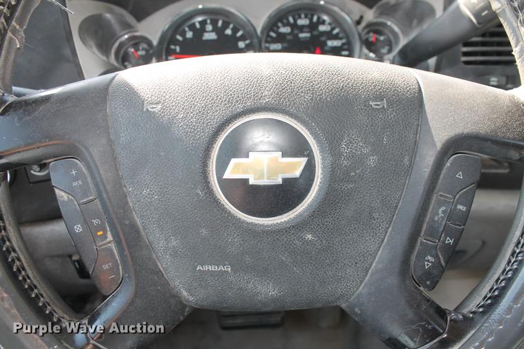 image for item DB5186 2012 Chevrolet Silverado 2500HD LS Ext. Cab pickup truck