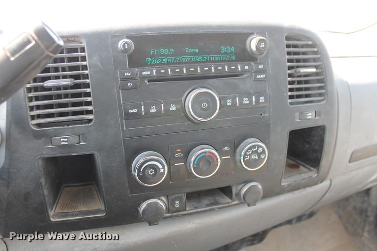 image for item DB5186 2012 Chevrolet Silverado 2500HD LS Ext. Cab pickup truck