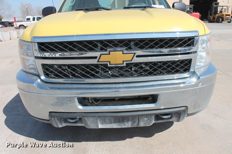 image for item DB5186 2012 Chevrolet Silverado 2500HD LS Ext. Cab pickup truck