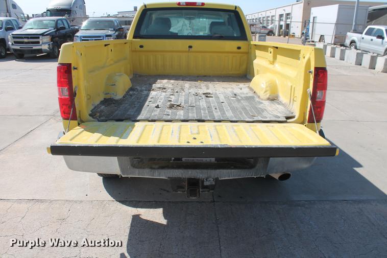 image for item DB5186 2012 Chevrolet Silverado 2500HD LS Ext. Cab pickup truck