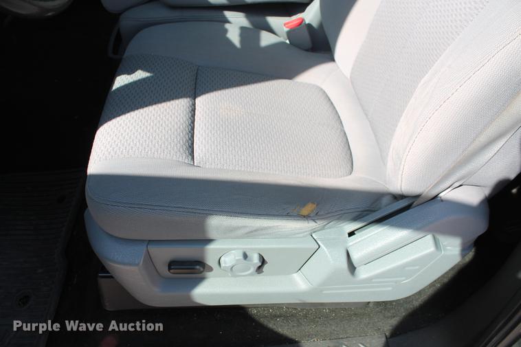 image for item DB5189 2011 Ford F150 XLT SuperCrew pickup truck