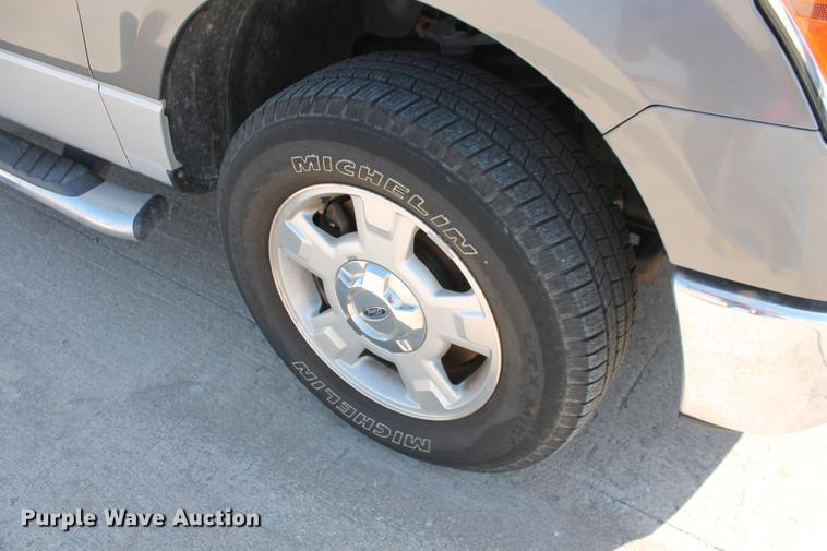 image for item DB5189 2011 Ford F150 XLT SuperCrew pickup truck