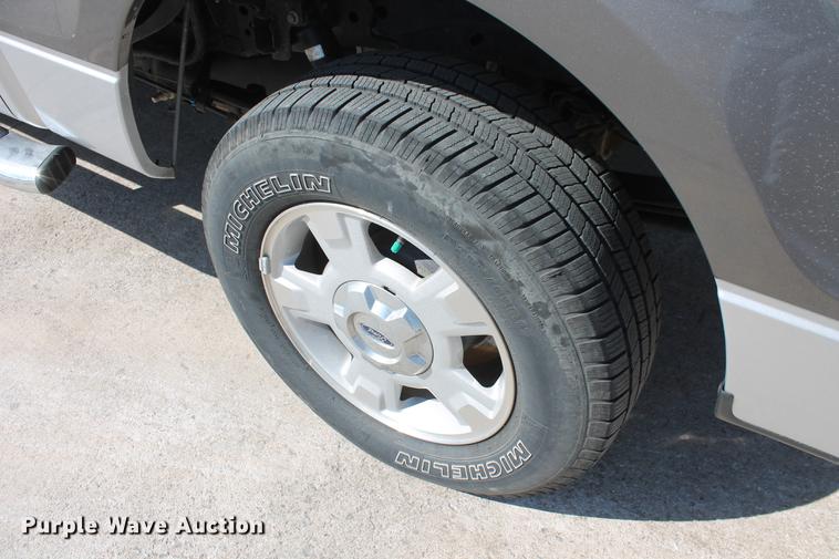 image for item DB5189 2011 Ford F150 XLT SuperCrew pickup truck