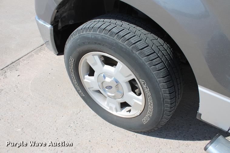 image for item DB5189 2011 Ford F150 XLT SuperCrew pickup truck