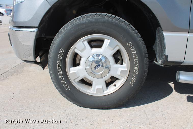 image for item DB5189 2011 Ford F150 XLT SuperCrew pickup truck