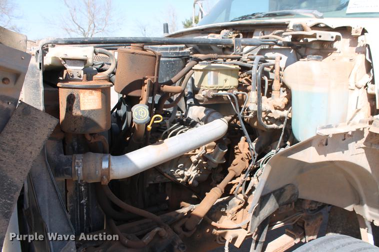 image for item DB5190 1993 Ford F700 flatbed truck