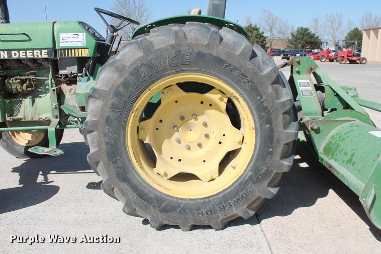 image for item DB5194 1990 John Deere 2155 tractor