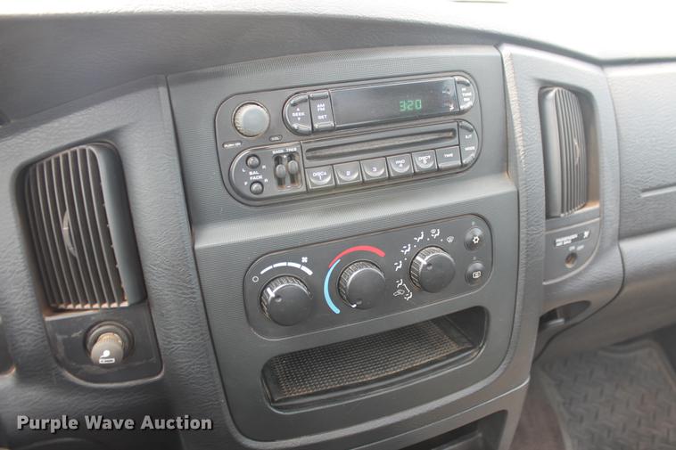 image for item DB5210 2004 Dodge Ram 2500HD SLT pickup truck