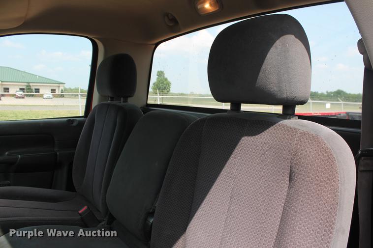 image for item DB5210 2004 Dodge Ram 2500HD SLT pickup truck