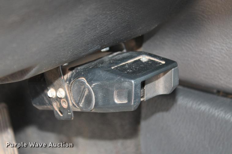 image for item DB5210 2004 Dodge Ram 2500HD SLT pickup truck