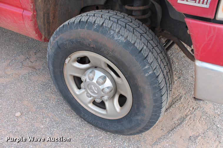 image for item DB5210 2004 Dodge Ram 2500HD SLT pickup truck