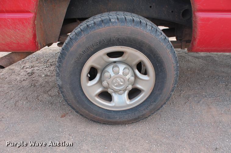 image for item DB5210 2004 Dodge Ram 2500HD SLT pickup truck