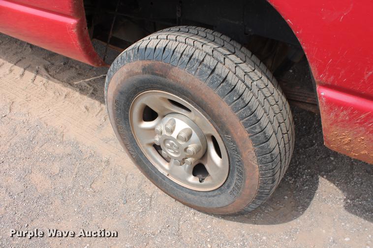 image for item DB5210 2004 Dodge Ram 2500HD SLT pickup truck