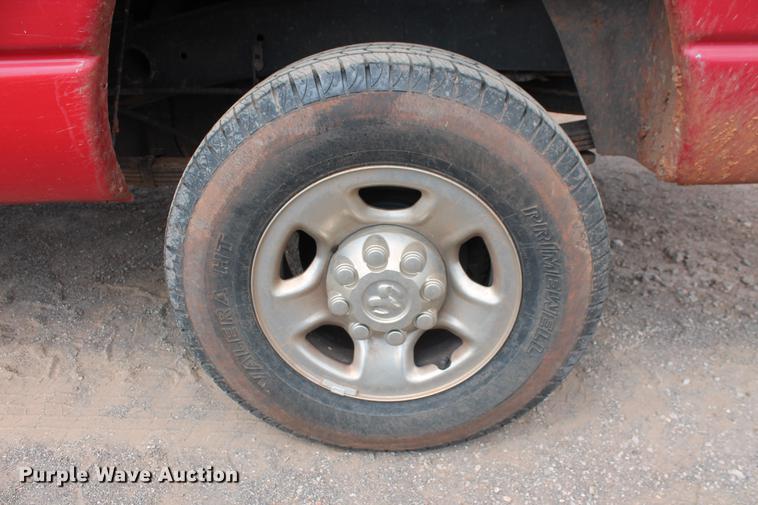 image for item DB5210 2004 Dodge Ram 2500HD SLT pickup truck