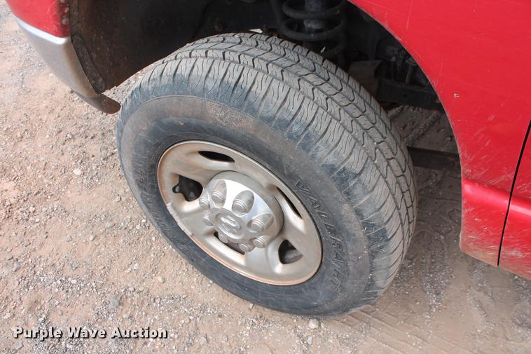 image for item DB5210 2004 Dodge Ram 2500HD SLT pickup truck