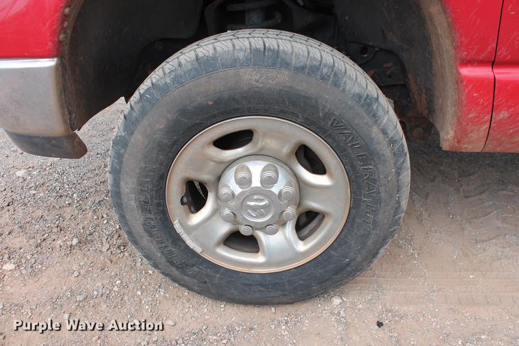 image for item DB5210 2004 Dodge Ram 2500HD SLT pickup truck