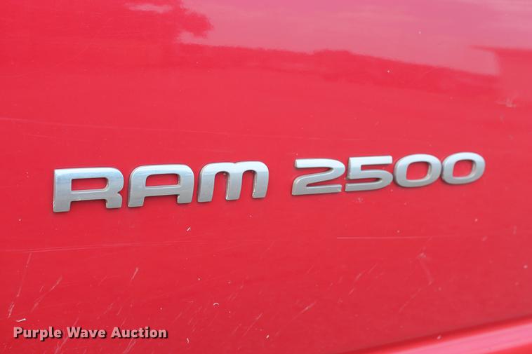 image for item DB5210 2004 Dodge Ram 2500HD SLT pickup truck