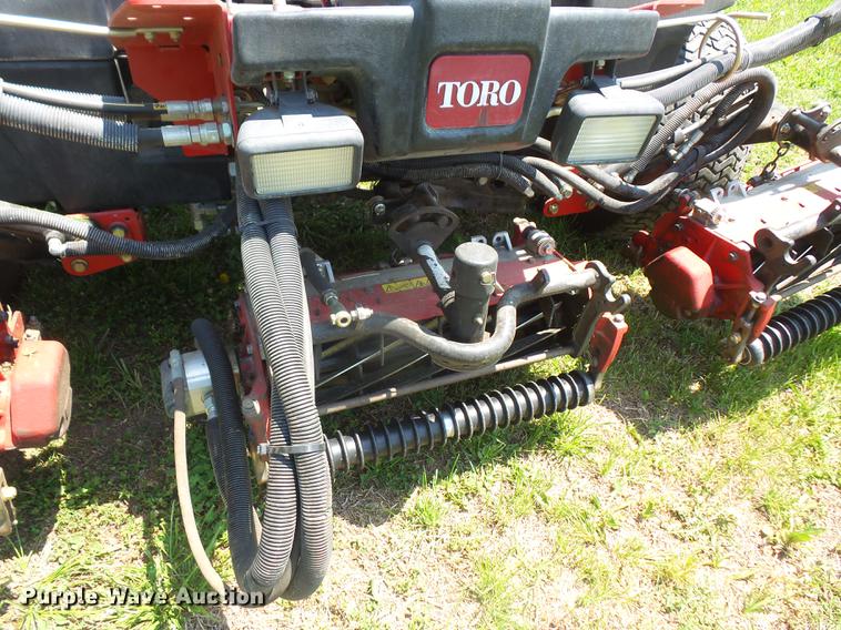 image for item DB6065 2007 Toro Reelmaster 5510 reel mower