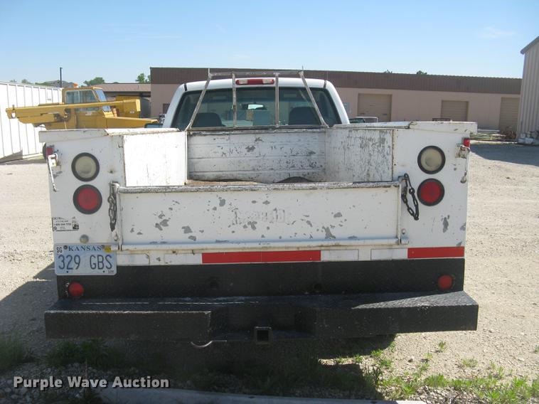 image for item DC2262 2001 Chevrolet Silverado 2500 utility bed pickup truck