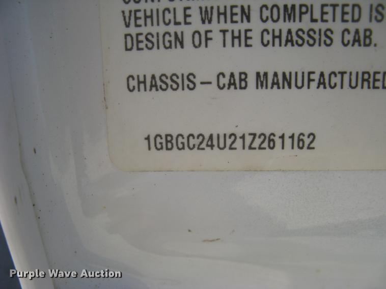 image for item DC2262 2001 Chevrolet Silverado 2500 utility bed pickup truck