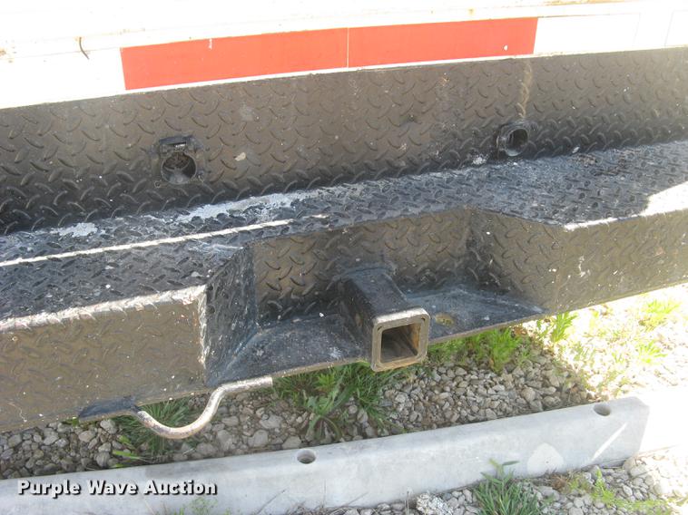 image for item DC2262 2001 Chevrolet Silverado 2500 utility bed pickup truck