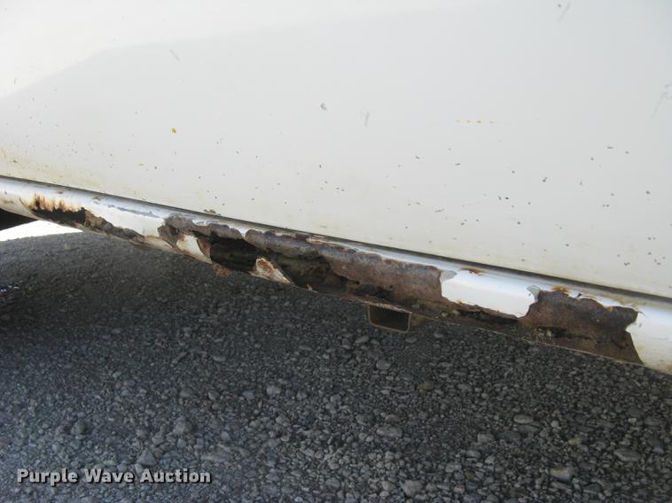 image for item DC2262 2001 Chevrolet Silverado 2500 utility bed pickup truck