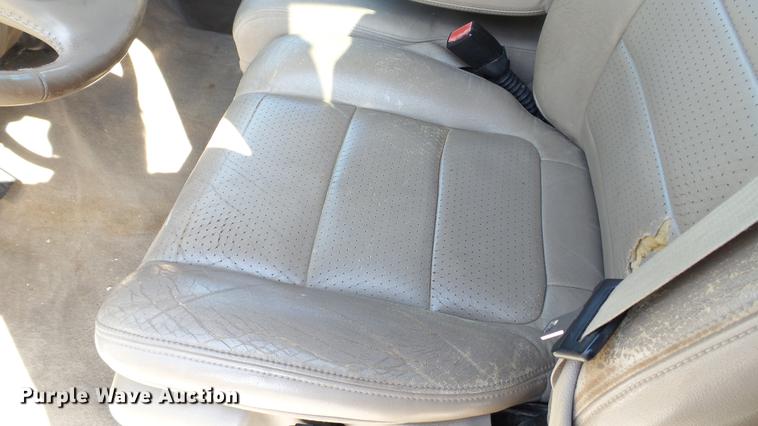 image for item DC4197 2002 Ford F350 Super Duty SuperCab pickup truck