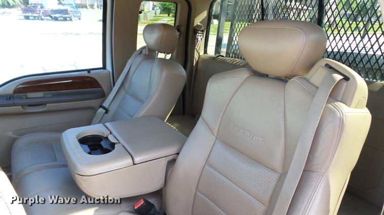 image for item DC4197 2002 Ford F350 Super Duty SuperCab pickup truck