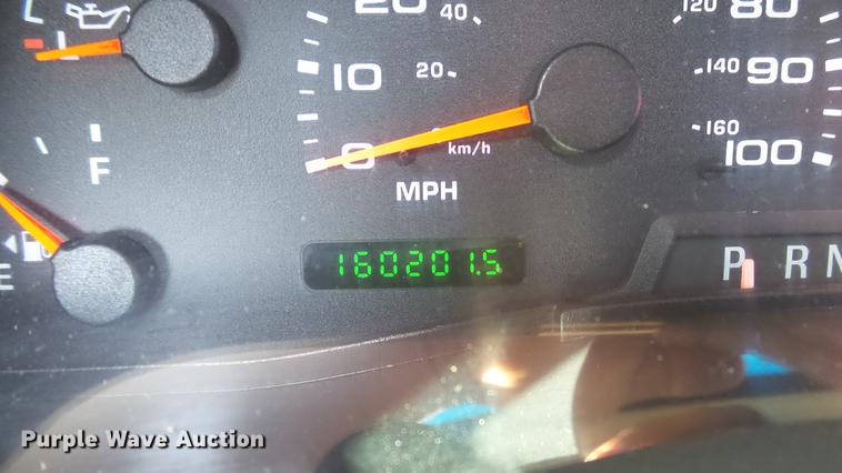 image for item DC4197 2002 Ford F350 Super Duty SuperCab pickup truck