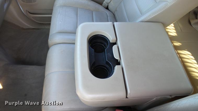 image for item DC4197 2002 Ford F350 Super Duty SuperCab pickup truck