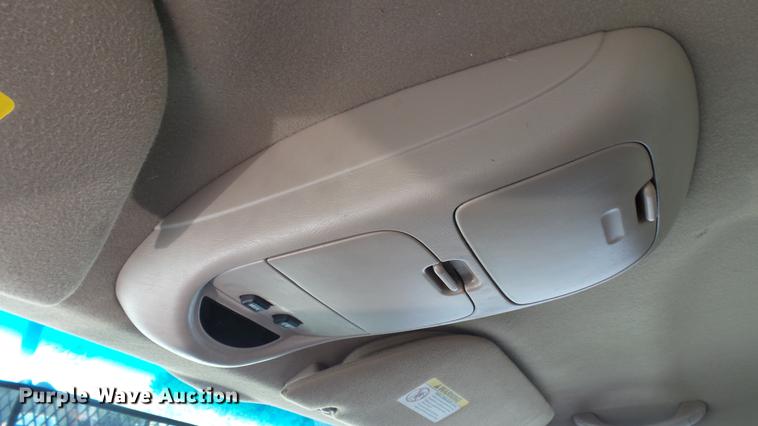 image for item DC4197 2002 Ford F350 Super Duty SuperCab pickup truck