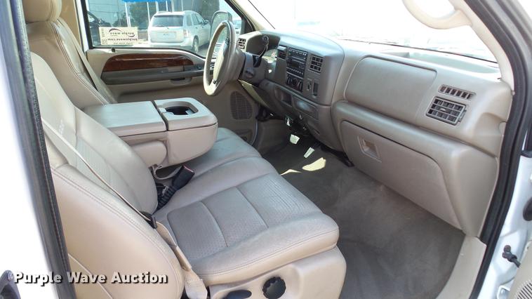 image for item DC4197 2002 Ford F350 Super Duty SuperCab pickup truck