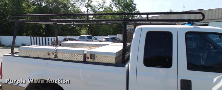 image for item DC4197 2002 Ford F350 Super Duty SuperCab pickup truck