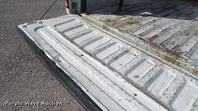 image for item DC4197 2002 Ford F350 Super Duty SuperCab pickup truck