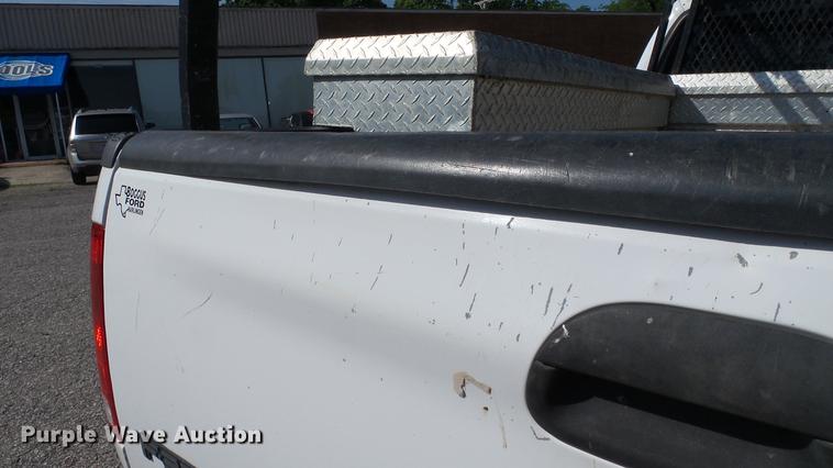 image for item DC4197 2002 Ford F350 Super Duty SuperCab pickup truck