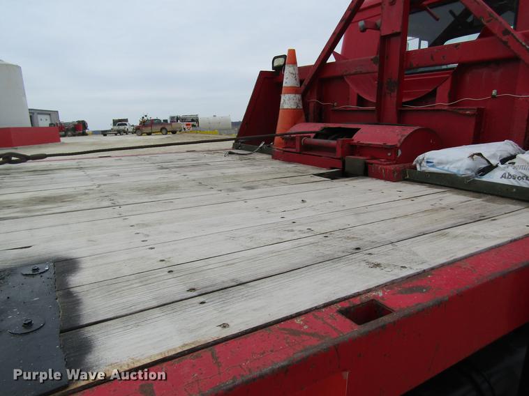 image for item DC4304 1977 International C01710B rollback truck